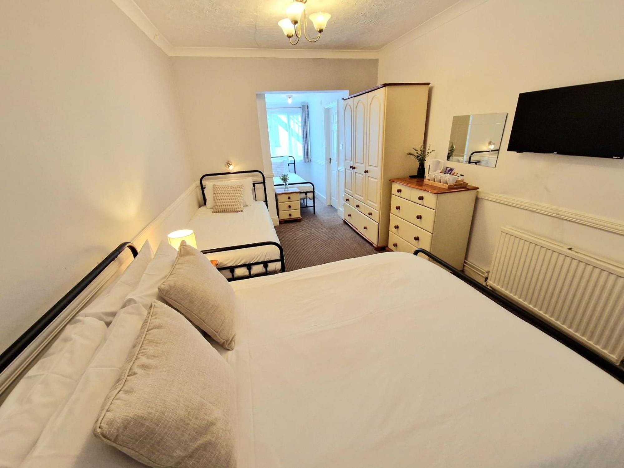 The Kensington Pensión 4*