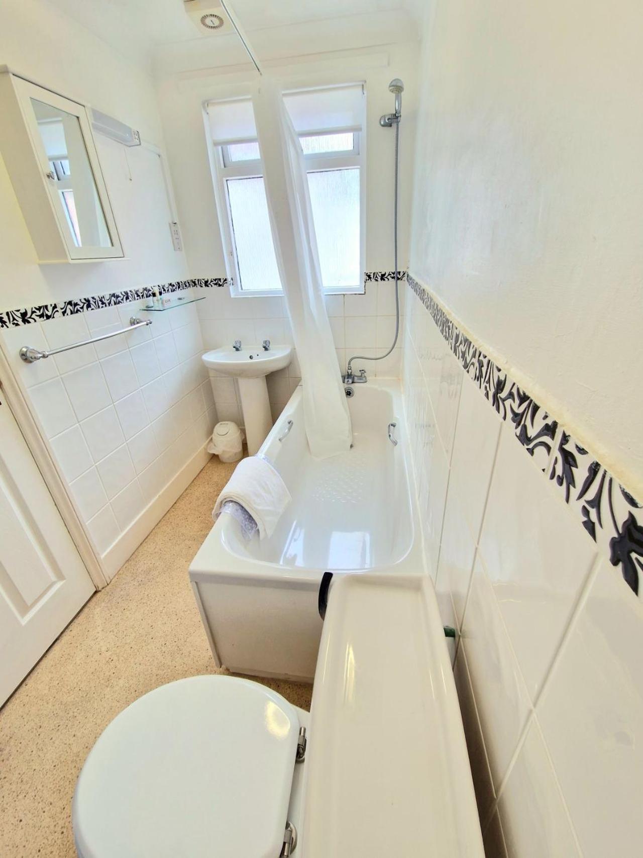 The Kensington 4* Great Yarmouth